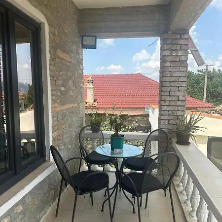 Julia's Village * Korce
