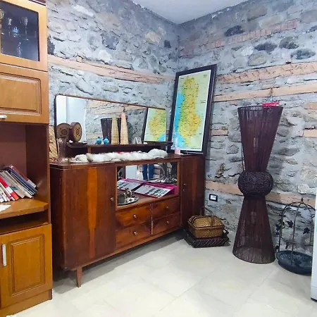 Julia's Village * Korce