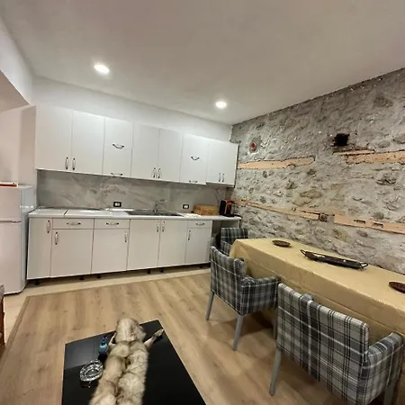 Julia's Village Appartement Korce